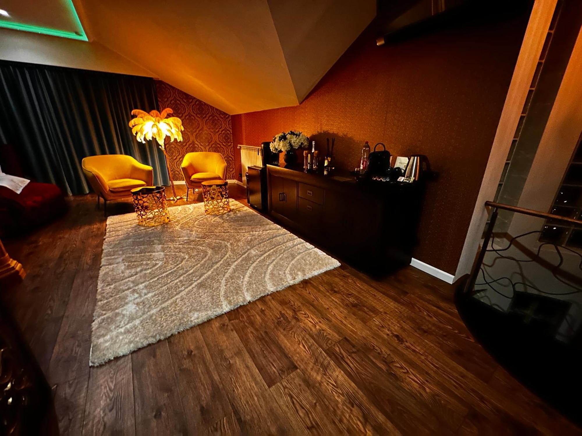 The Residence Central Jacuzzi Boutique (Adults Only) Kluż-Napoka Zewnętrze zdjęcie