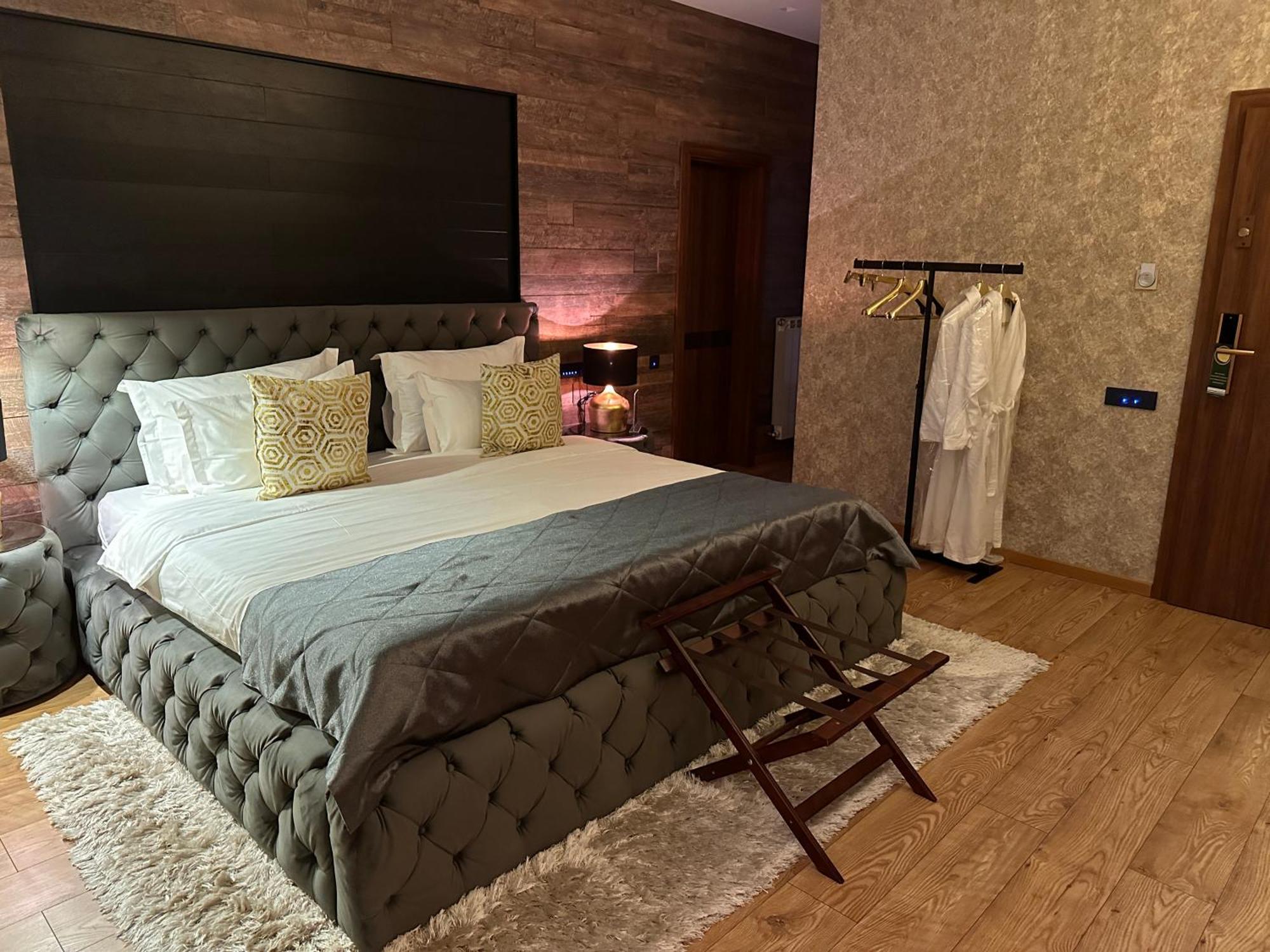 The Residence Central Jacuzzi Boutique (Adults Only) Kluż-Napoka Zewnętrze zdjęcie